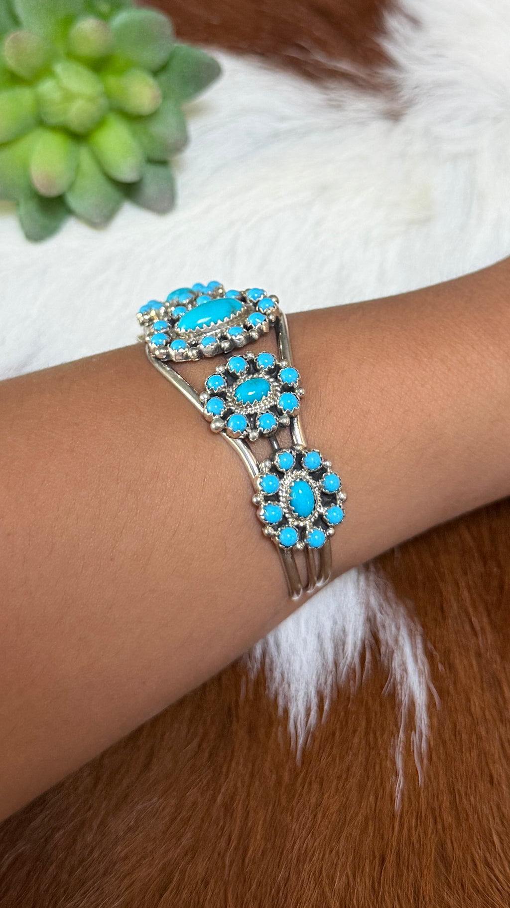 Native made Turquoise clusters cuff