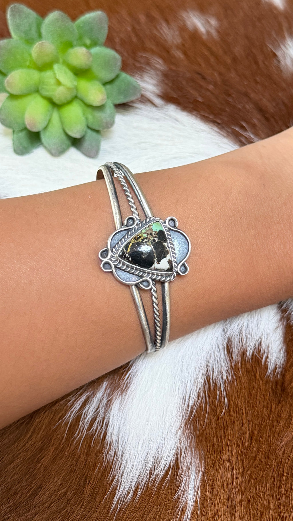 Thompson Piaso Black Jack cuff