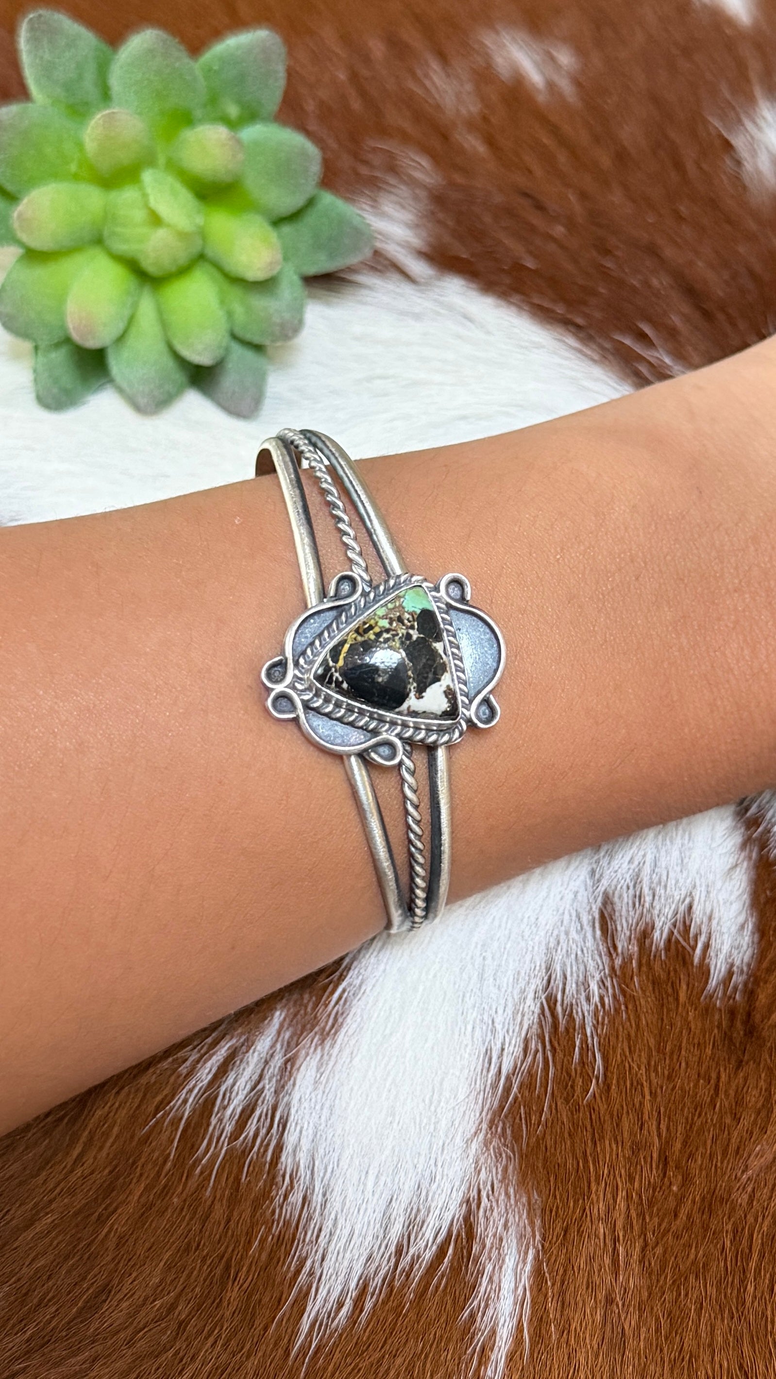 Thompson Piaso Black Jack cuff