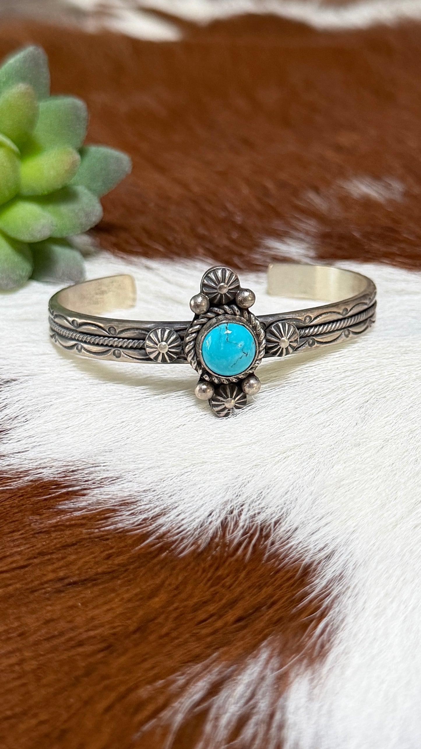Native made turquoise cuff