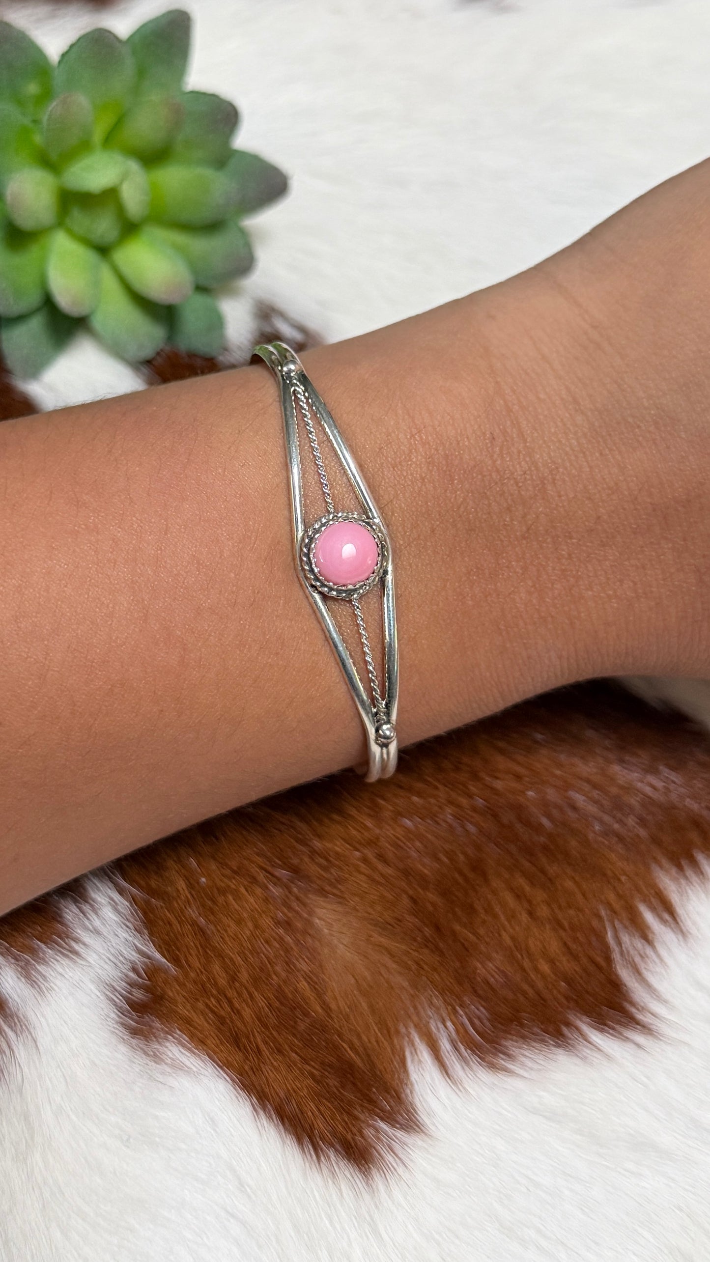 Esther White Pink Conch cuff