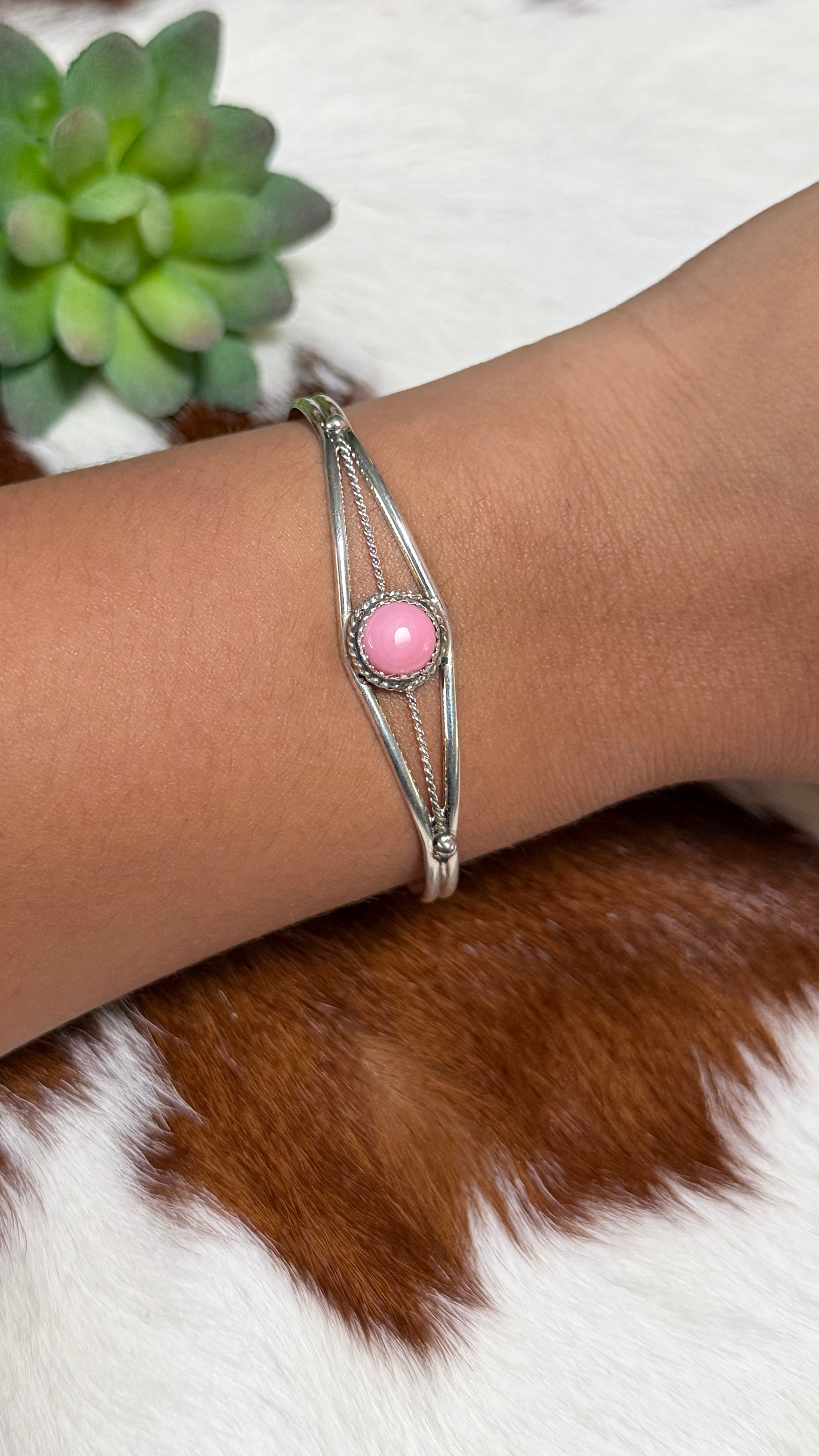 Esther White Pink Conch cuff